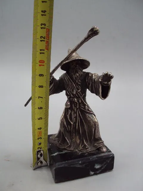 Фигура на подставке статуэтка Гендальф Властелин колец Гэндальф серебро 925 проба вес 291,98 г №9433 З аукціону