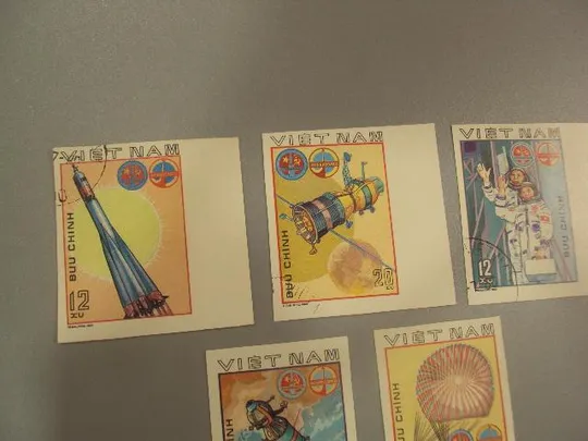 марки серия Вьетнам космос интеркосмос лот 5 шт гаш без зубцов №1409 З аукціону