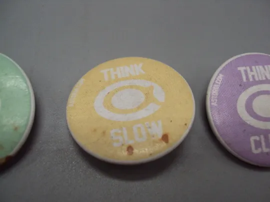 Знак круглый Think green, Think slow, Think clean astoria лот 3 шт №17002 З аукціону