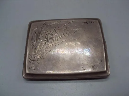 Портсигар резьба узор листья серебро KiM Польша Krupski &amp; Matulewicz вес 119,52 г 8,2х9,9 см №14331 Ціна