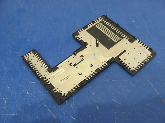 №224-6 Сервісна кришка 60.4B916.001 для Fujitsu Amilo Li2732 Li2727 оригінал Де купити