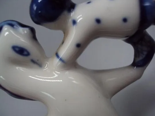 Фигура фарфор Гжель детство мальчик с лошадкой лошадью конем высота 6,3 см, длина 10,4 см №13693 Характеристики