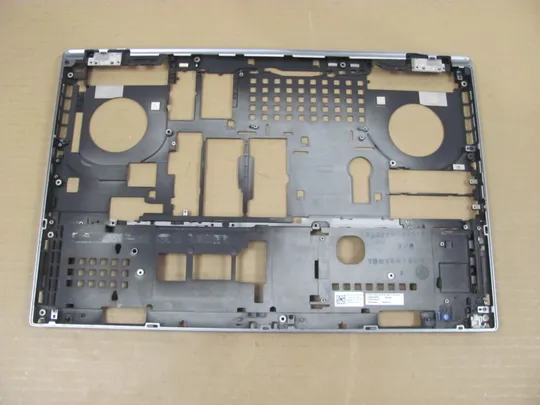 Купити 860-1 Кришка дно піддон корпуса 01HVX1 AM26K000501 для  Dell Precision 17 7730 7740 M7730 M7740 оригінал