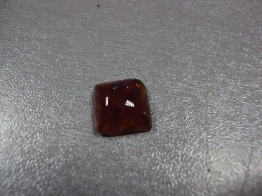 Камень квадратный оранжево-коричневый для ювелирных изделий вес 0,99 г размер 5 х 11 х 11 мм №13258 Ціна
