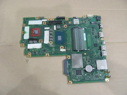 661-20 материнська плата CP714671-01 CP702445-X3 SR2FU  i7-6820HQ для  Fujitsu Celsius H760 H770 оригінал Ціна