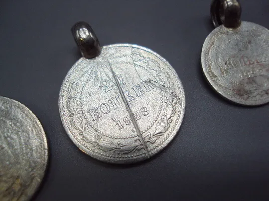 Кулон дукач подвеска дукачи серебро 20 копеек 10 копеек 1923 г ссср вес 11.53 г лот 4 шт №178796 Продаж