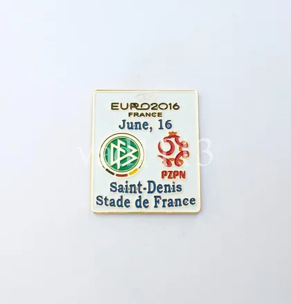 фото, Футбол матчевый значок из серии  "ЕВРО 2016"  ГЕРМАНИЯ - ПОЛЬША