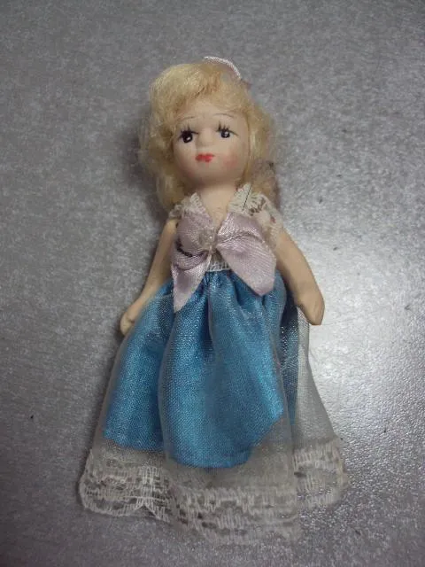 Кукла фарфор маленькая 9 см №10310 Ціна