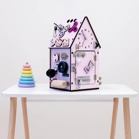 Бизидом 20х20х40см, 33 элемента, Розовый с сиреневым (Развивающий бизиборд для детей) Характеристики