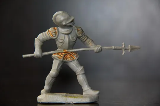 рыцарь идущий с алебардой  65-70мм  PLAHO-MAROLIN ГДР Ціна