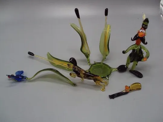 Фигура стекло статуэтка охота охотник с ружьем в камышах с собакой ловят птицу №10777 Ціна