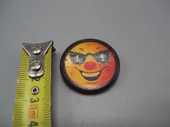 Знак круглый адетский смайлик в очках smile №17045 Ціна