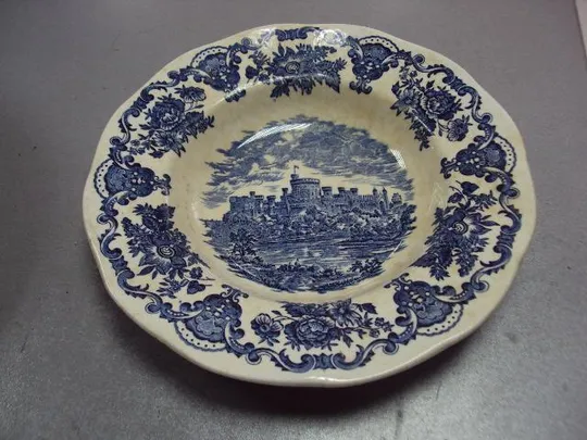 Тарелка керамика Англия Royal homes of Britain Windsor Castle Великобритания Виндзорский замок №770 Ціна