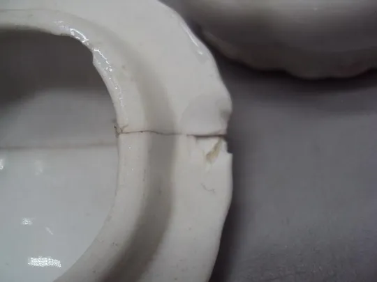 Шкатулка фарфор Австрия узор цветы розы размер 3,8х2,4х5,8 см под реставрацию №78 Інтернет-аукціон