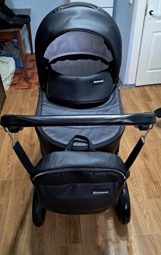 Купити Коляска