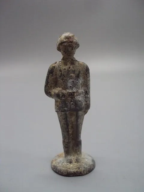 Фигура металл миниатюра оловянный солдатик столбик ссср высота 5,6 см вес 21,26 г №14575 Інтернет-аукціон