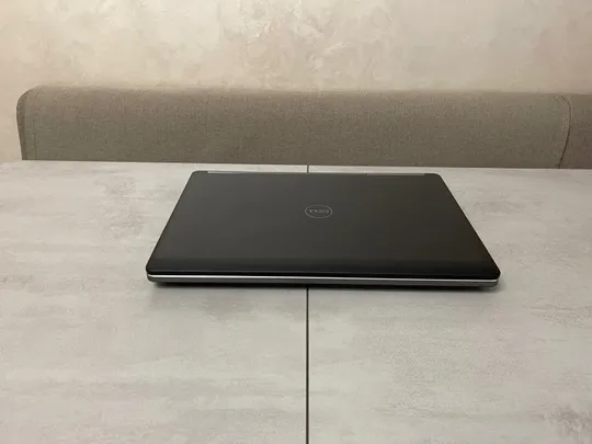 Dell Precision 7710, 17,3&quot; FHD IPS, i7-6820HQ, 16GB, 256GB+500GB, Nvidia 4GB Інтернет-аукціон