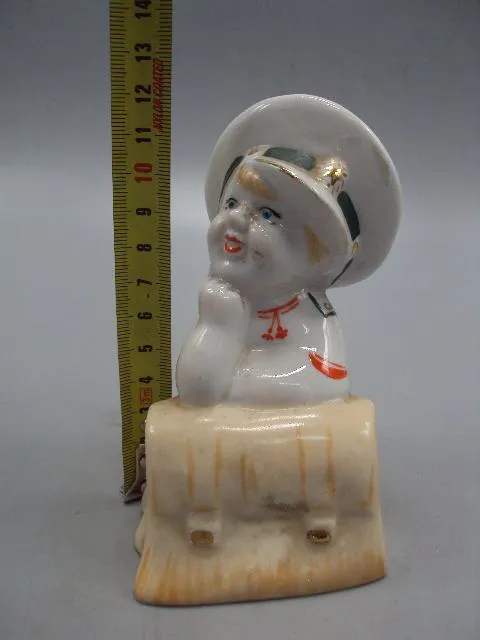 Купити Фигура фарфор статуэтка Киев капитанская дочка с портфелем Буду как папа высота 12 см №14076