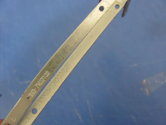 №139-13 петлі 13N0-7NM0102 13N0-7NM0201 для ACER P273 BA70 E1-731 E1-771 V3-731 V3-771 V3-772 оригі Недорого