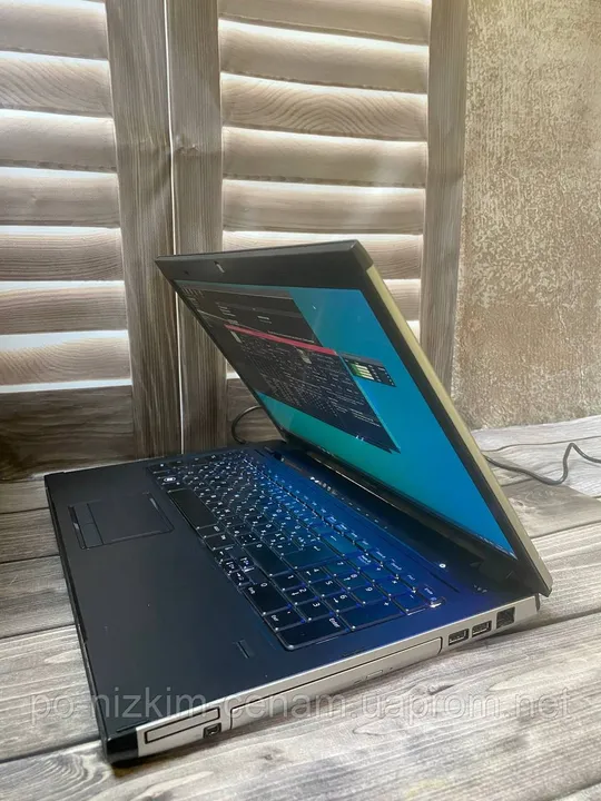 Ігровий Ноутбук Dell Vostro 3700 - 17,3" - Core i5 - 4 Ядра - Ram 4Gb - HDD 500Gb - Ідеал ! Інтернет-аукціон