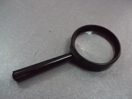 Линза ручная лупа увеличительное стекло длина 11,5 см, диаметр 5,3 см №11732 Де купити