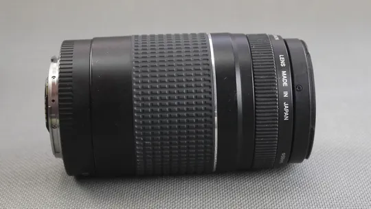 Об&#039;єктив Canon EF EF-S телеобъектив Canon 75-300mm/4-5.6 III USM Ф58mm на полный кадр 24x36mm Вживане З аукціону