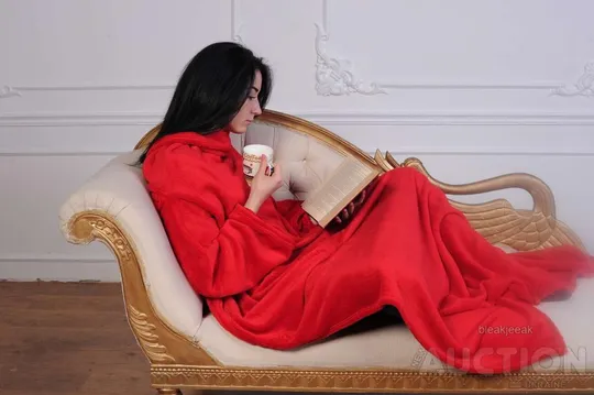 Рукоплед Плед з рукавами і кишенями з мікрофібри 200х150. червоний З аукціону