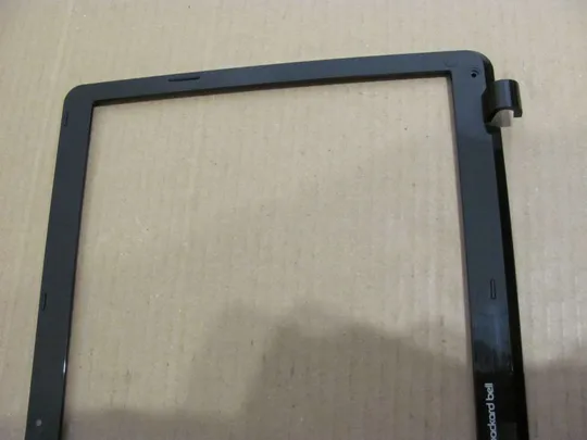 номер0242-24 рамка матриці matrix frame Окантовка дисплея Рамка екрана Корпус рамка матриці 13N0-93A0401 для Packard Bell Easynote LE69KB оригінал Де купити