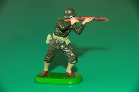 АМЕРИКАНСЬКИЙ СОЛДАТ Другої світової американец BRITAINS 54мм Англія Ціна