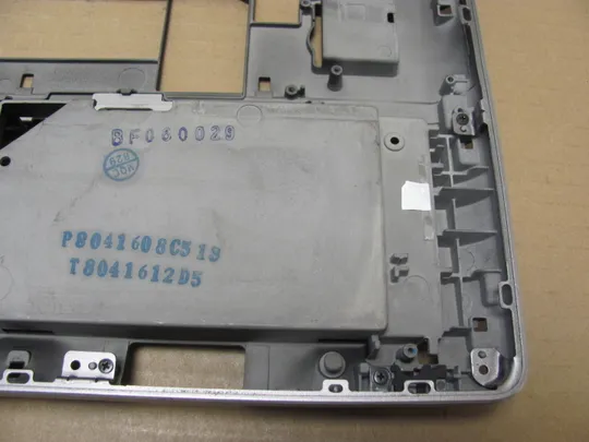 номер0999-1 Кришка дно піддон корпуса Нижний корпус (дно) для ноутбука Низ з type-c портом AM1DJ000411 04M07T  для Dell Precision 7710 7720 оригінал З аукціону