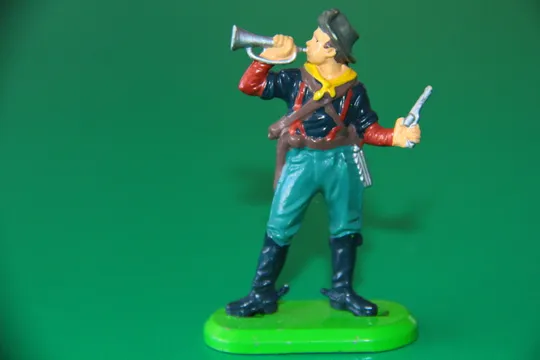 КАВАЛЕРИСТ 7-ої КАВАЛЕРІЇ США з горном та револьвером BRITAINS  54мм Англія Ціна