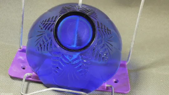 Креманка цукерниця синє кобальтове кольорове радянське скло ваза Вживане Де купити