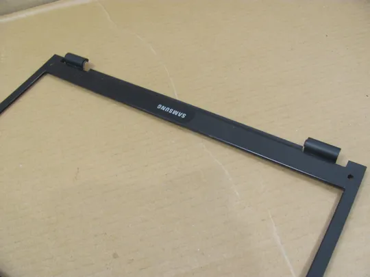 830-2 рамка матриці BA75-03329A  для  SAMSUNG  NP700 NP700G7A 700G  оригінал Продаж