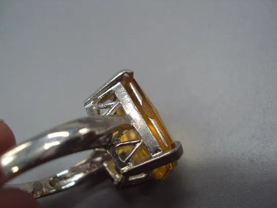 Кольцо перстень с желтой вставкой прямоугольник серебро Украина вес 6,18 г размер 18,5 №14729 Характеристики