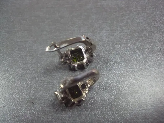серьги кульчики зеленые и белые вставки серебро 925 проба вес 6,76 г №56 Інтернет-аукціон