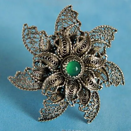 Срібна брошка зі смарагдовим хризопразом 800 проба Germany З аукціону