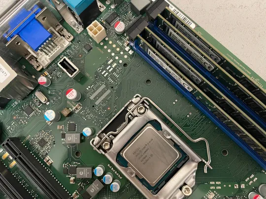 Материнська плата Fujitsu D3222-B12 GS3, процесор Intel Core i3-4160, 3.60 GHz  2 ядра 4 потоки, 16GB RAM DDR3 Інтернет-аукціон