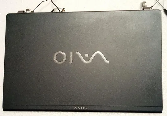 Верхня частина корпуса (кришка) з ноутбука SONY VGN-Z31WN з матрицею, вебкамерою, шлейфами, петлями Ціна