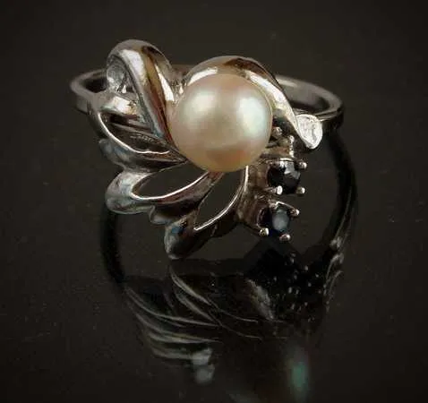 Каблучка кілечко з перлиною та сапфірами срібло 835 Germany З аукціону