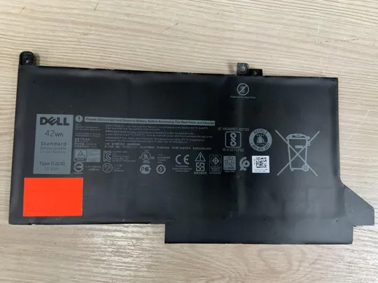 137 DELL DJ1J0  Износ: 67% DELL Latitude 12 7000, 7280, 7290, 7380, 7390, 7480, 7490 Ціна