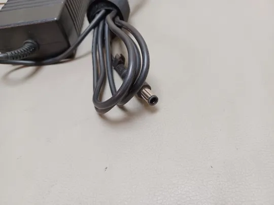 0638 адаптер живлення  HP HSTNN-LA01 19.0V 7.1A 135W  НІМЕЧЧИНА Продаж