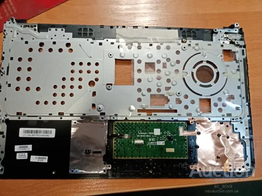 Купити HP 15-n026sr топкейс верхняя часть под клавиатурой с тачпадом zyu39u86tp503abn482