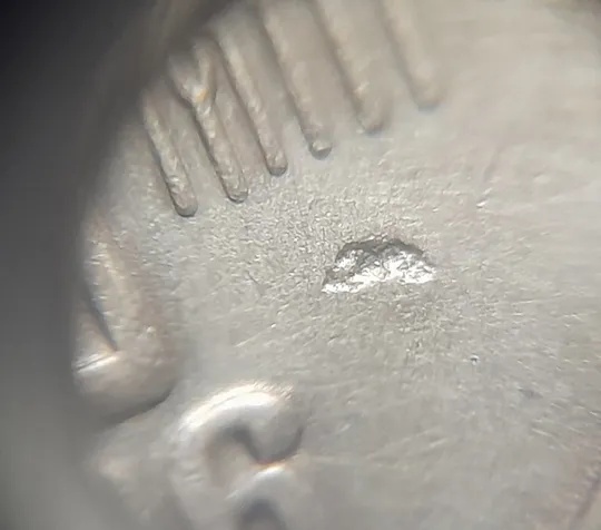 (1238) 50 копійок 1992 2.2ААм попадання стороннього предмету при чеканці (раковина, засмічення)(50 копеек 1992 2.2ААм брак) Де купити