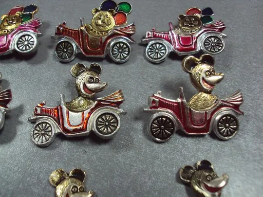 знак детский в автомобиле микки маус, мишка, чебурашка лот 10 шт №3680 Продаж