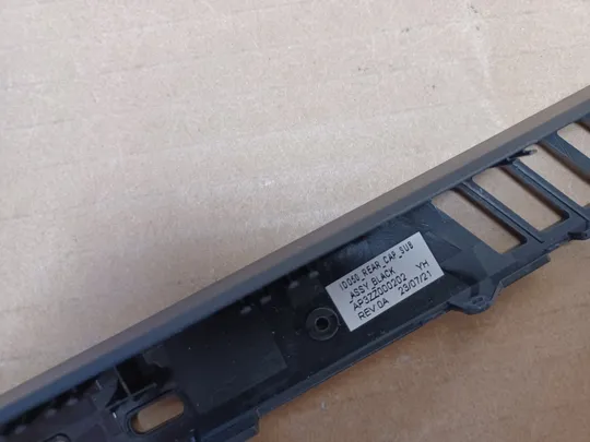 номер1053-20 заглушка корпуса  Пробка Заглушка роз’єму Кришка порту 0MRC8N AP3ZZ000202 для Dell G15 5530 5531 5535 оригінал Продаж