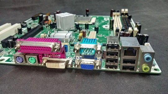 комплект плата HP DC5700 socket AM2 + процессор AMD Athlon 64 X2 5000+ 2.60GHz/2MB/65W Де купити