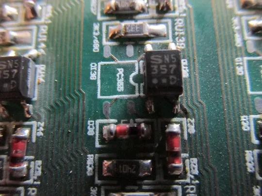 ПЛАТА 64 ОПТОПАРИ + РАДІОДЕТАЛІ НА ЗАПЧАСТИНИ МАЙСТРУ Недорого