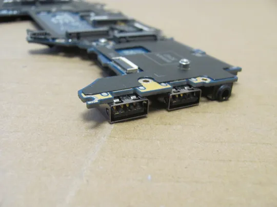 номер0976-2 материнська плата Mainboard Материнка Основна плата Системна плата Плата системи Laptop motherboard мамка ноутбучна плата GDB55 LA-K621P SRKT4 i7-11850H  для Dell Precision  7560  оригінал Де купити