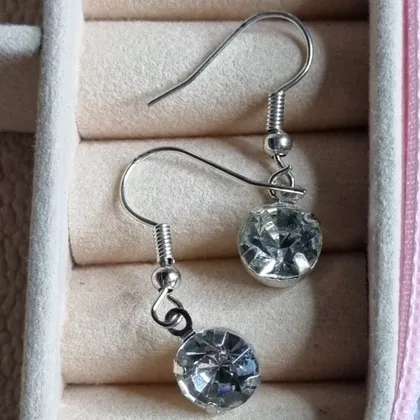 фото, Сережки — прозорий камінь і метал