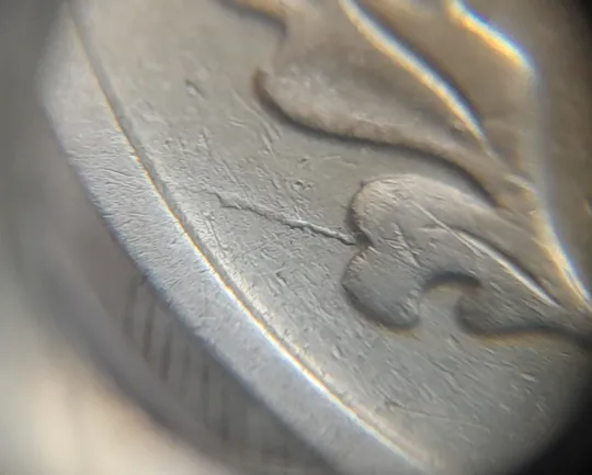 (7345) 25 копійок 1992 2ААм задирок на канті та розколи з обох боків внизу аверса (25 копеек 1992 2ААм брак) Де купити